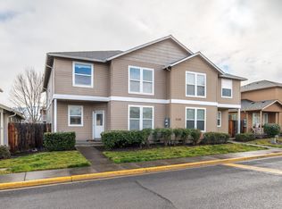 3166 Juniper Ridge Dr #B, Medford, OR 97504