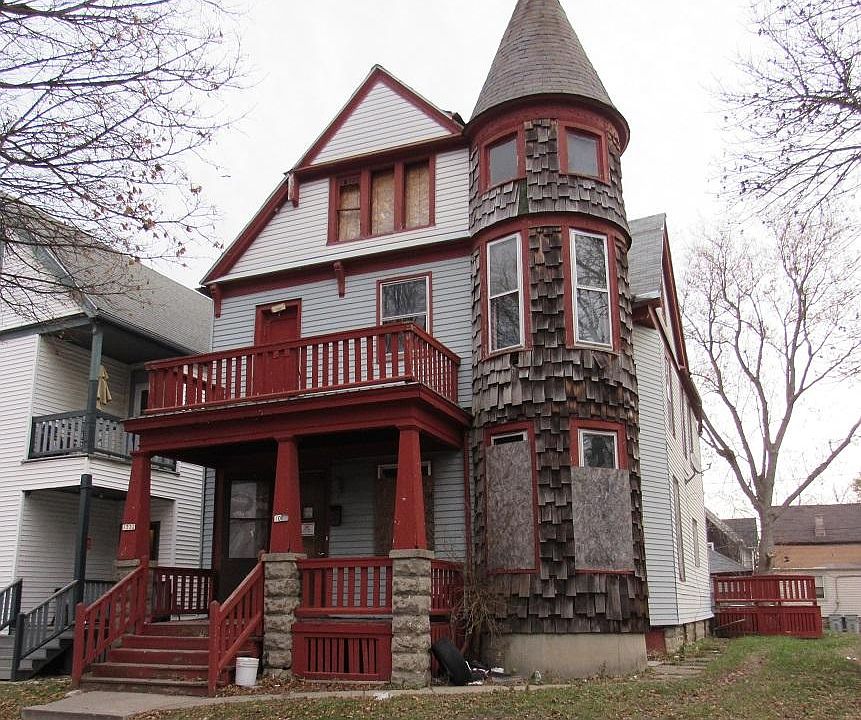 2nd image of 1330 N 23rd St #1332