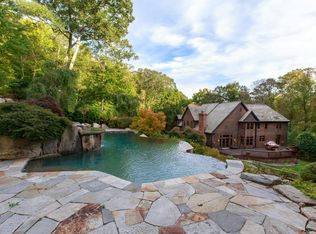 72 Huckleberry Hill Rd, New Canaan, CT 06840