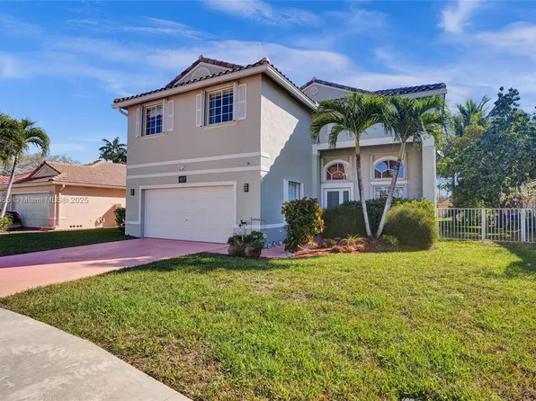 417 SW 195th Ave, Pembroke Pines, FL 33029