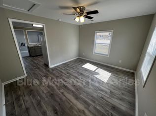 109 N Church St, Lowell, NC 28098