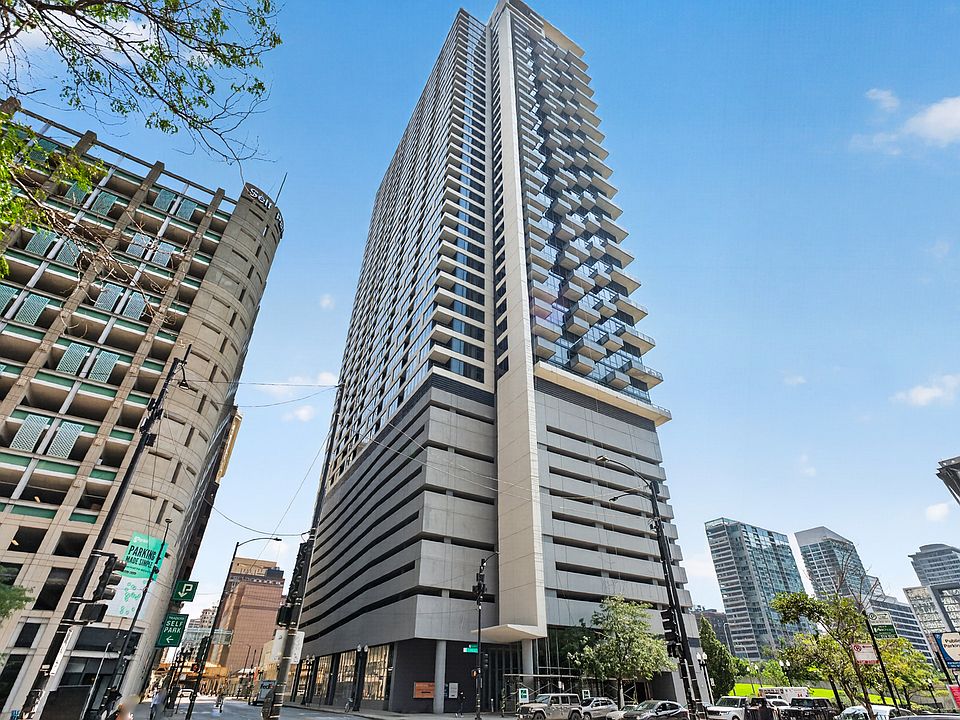 1st image of 235 W Van Buren St #4101