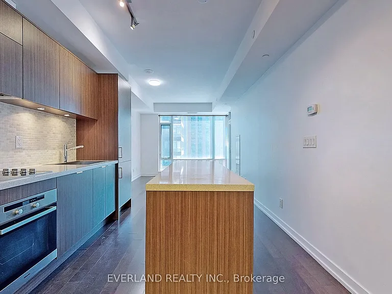 21 Widmer St #1507 — Photo 8