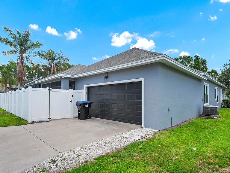 12867 Penshurst Ln — Photo 31