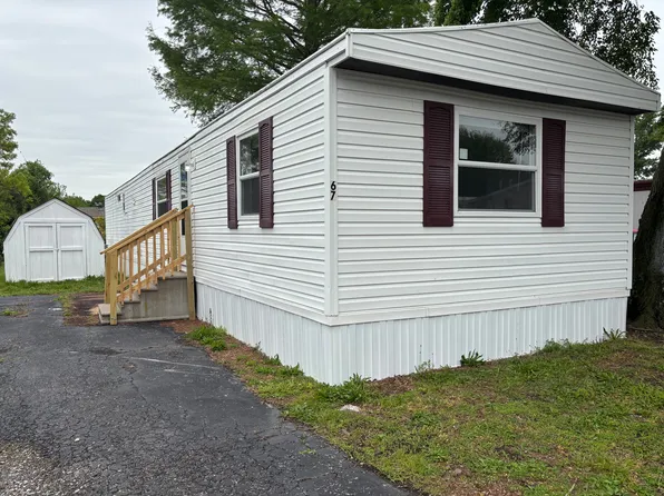67 Riviera Dr, Belleville, IL 62221