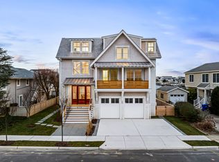 412 42nd St, Avalon, NJ 08202