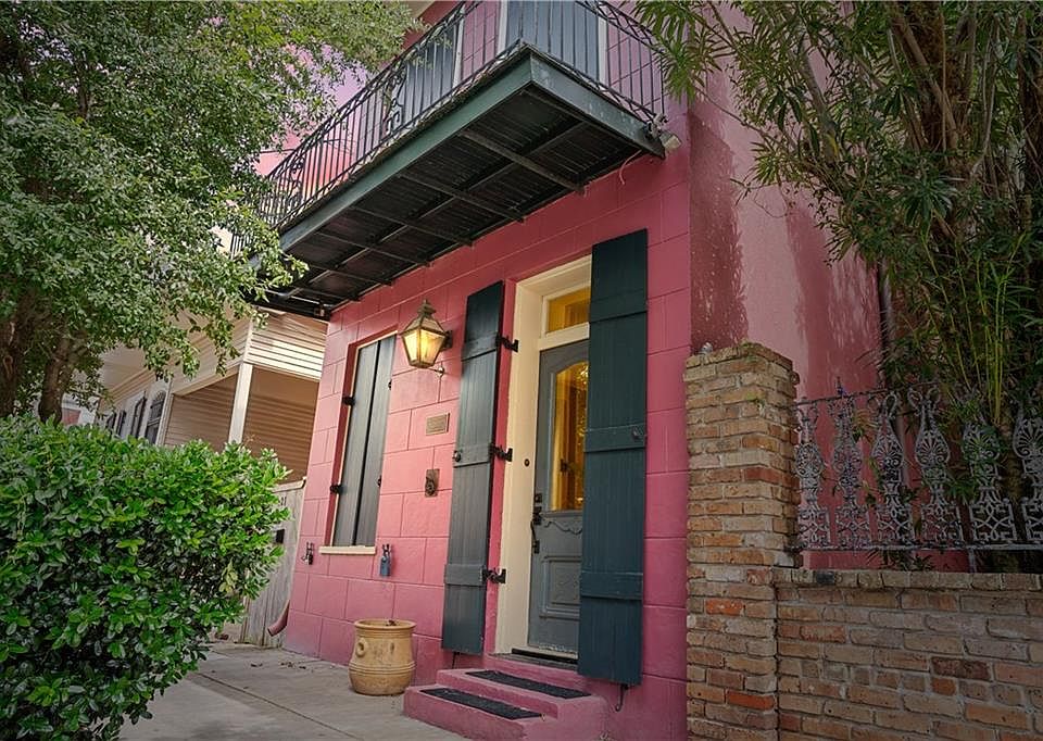 1st image of 621 Mandeville St