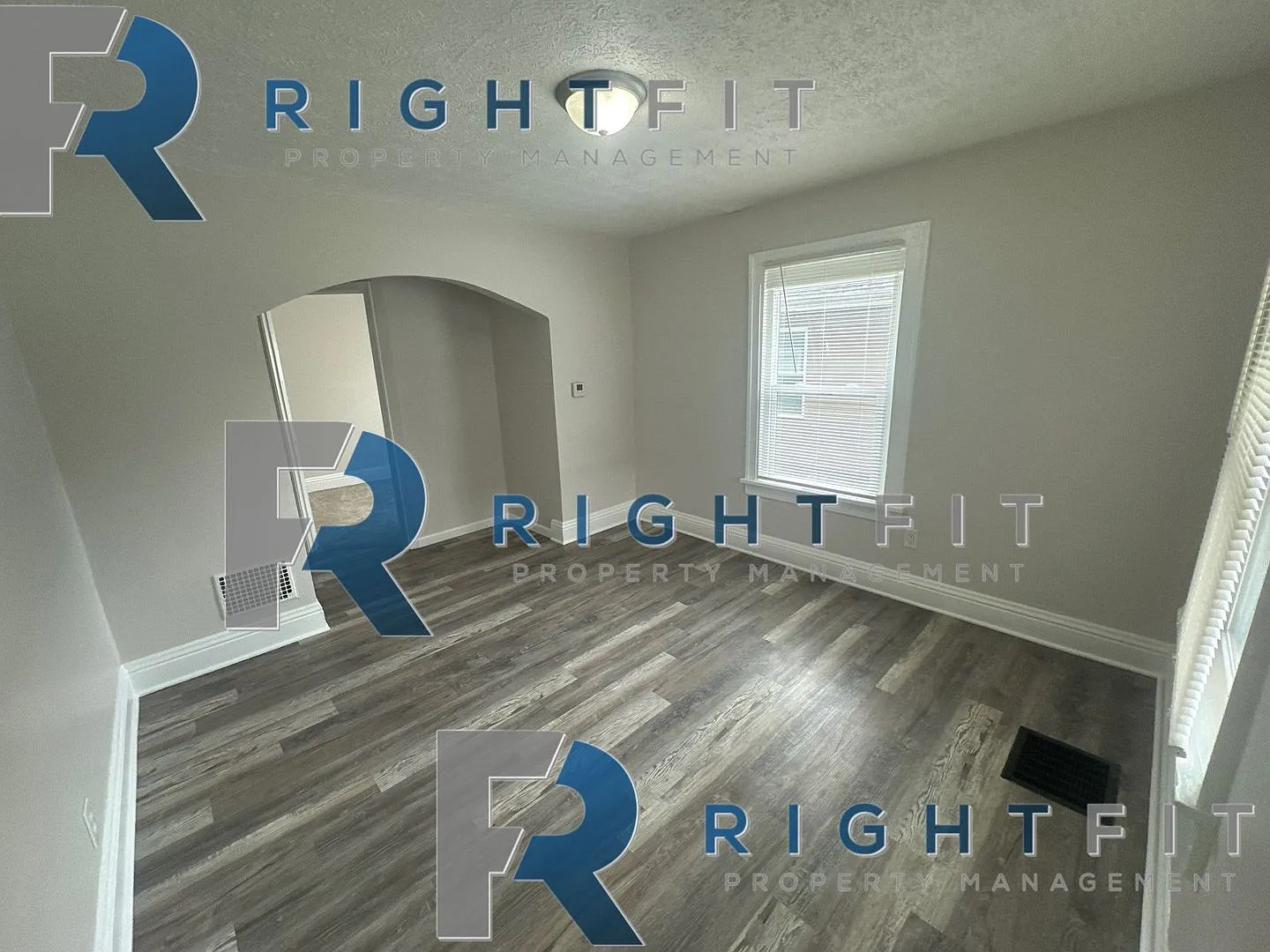 1213-1215 Pine Street (Duplex) — Photo 2