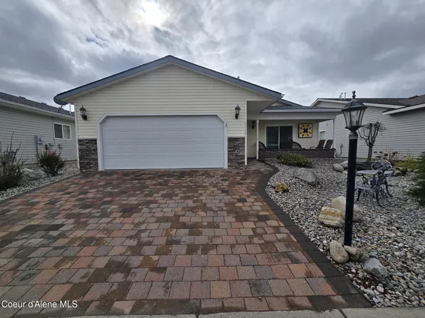 8548 W Sawtooth St, Rathdrum, ID 83858