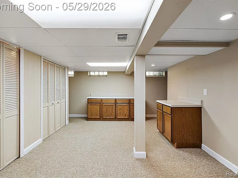 2546 Dorchester Rd — Photo 32