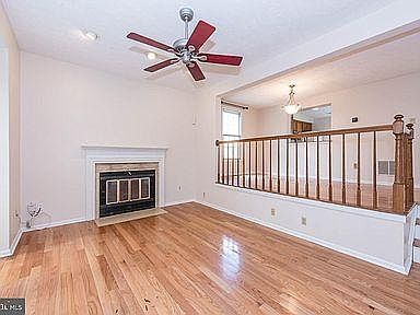 1st image of 3401 Oak West Dr