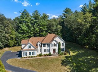 10 Biltmore Ct, Avon, CT 06001