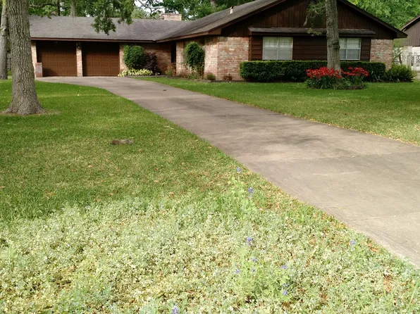 69 Surrey Oak Ct, Alvin, TX 77511
