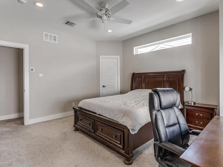 1932 Landon Ln — Photo 21