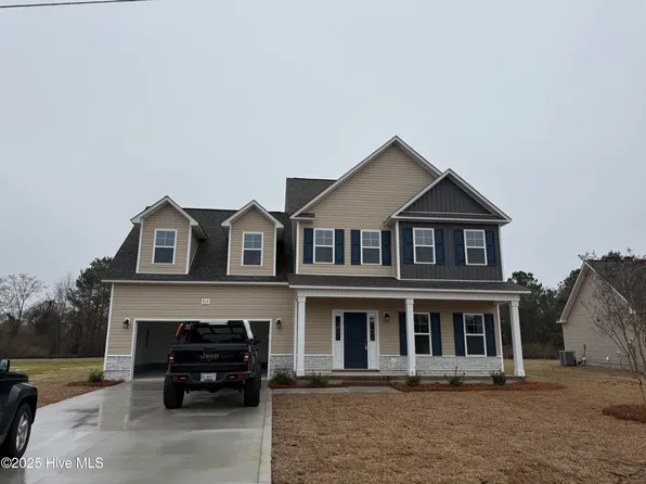 515 Orchard Creek Drive, Richlands, NC 28574