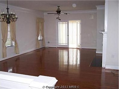 4th image of 44484 Oakmont Manor Sq
