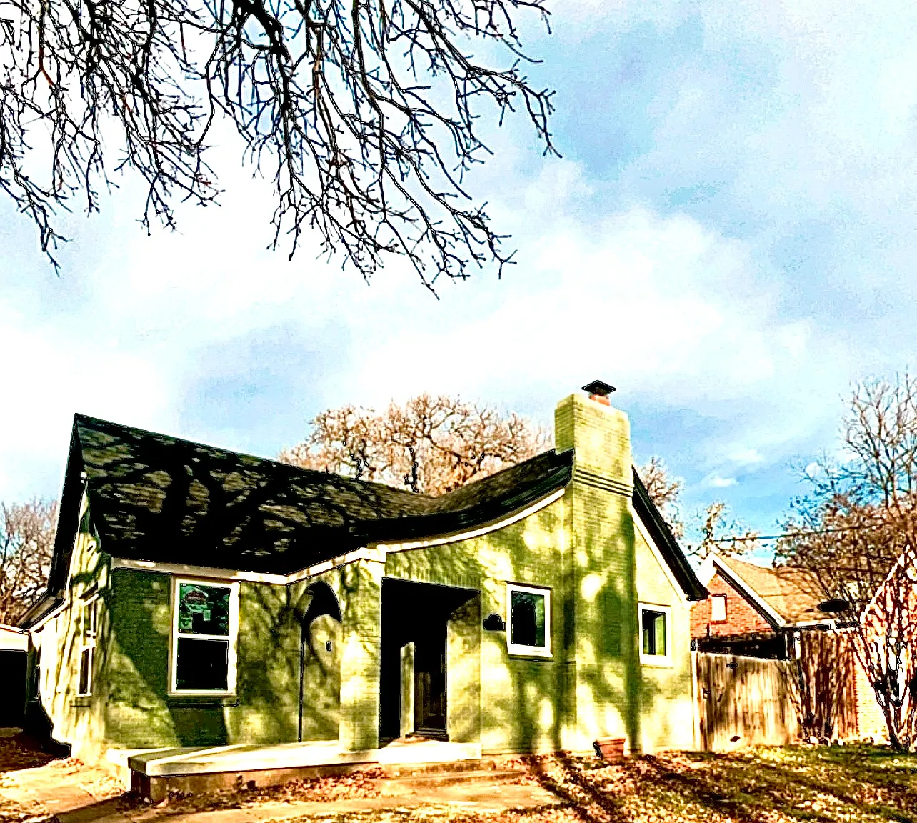 3 bed, 1215 sqft, $2,000 — Photo 1