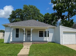 317 A St, Charleston, IL 61920