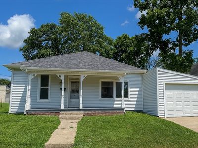 317 A St, Charleston, IL, 61920