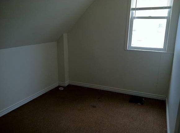 2nd image of 111 Laurel St