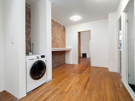 2nd image of 328 W 45th St #1