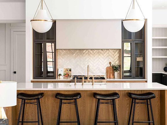 3rd image of 339 Glendale Ave