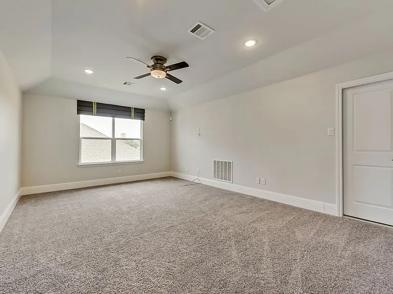 1819 Michael Dr — Photo 14