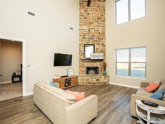 5th image of 127 Bralan Dr