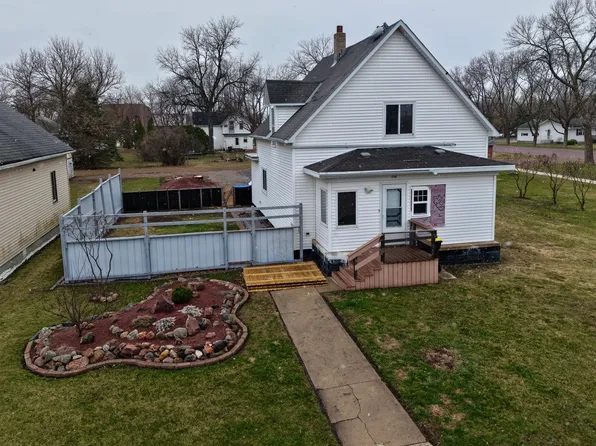 736 Cedar Ave, Westbrook, MN 56183
