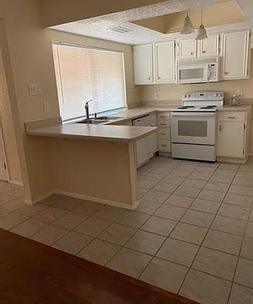 4th image of 238 Village Dr