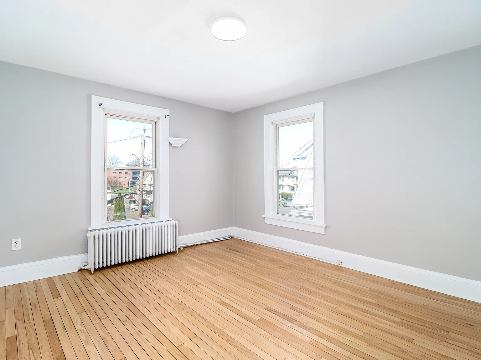 3 bed, 1350 sqft, $2,850 — Photo 4