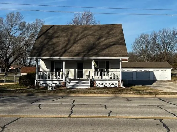 2105 N 10th St, Independence, KS 67301