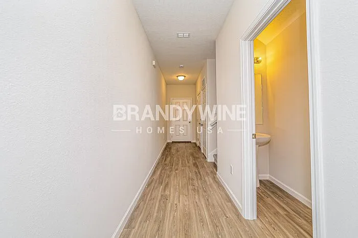 535 Kit St — Photo 9
