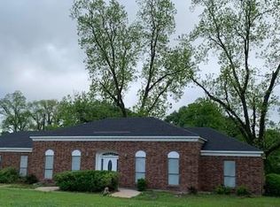 330 Church St, Coushatta, LA 71019