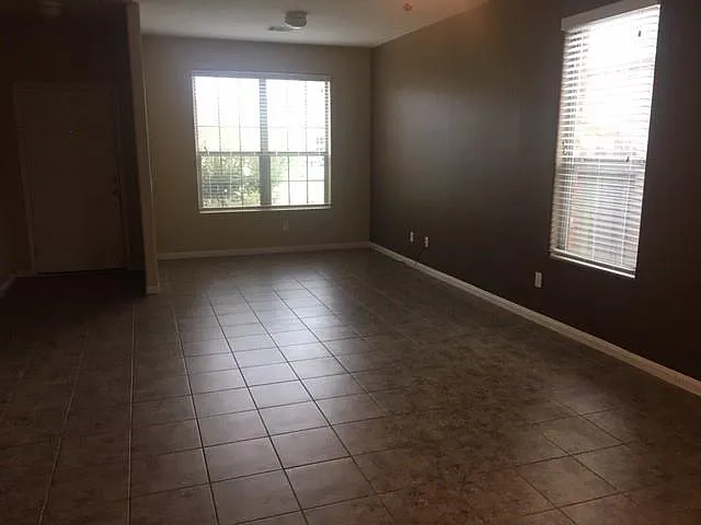 20102 Linden Spruce Ln — Photo 5