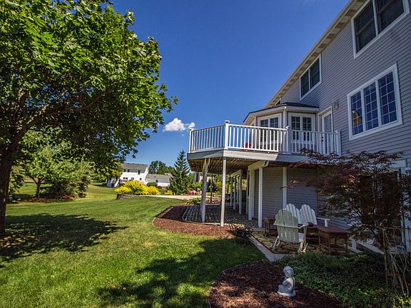 3rd image of 7095 Summit Hill Ct SE