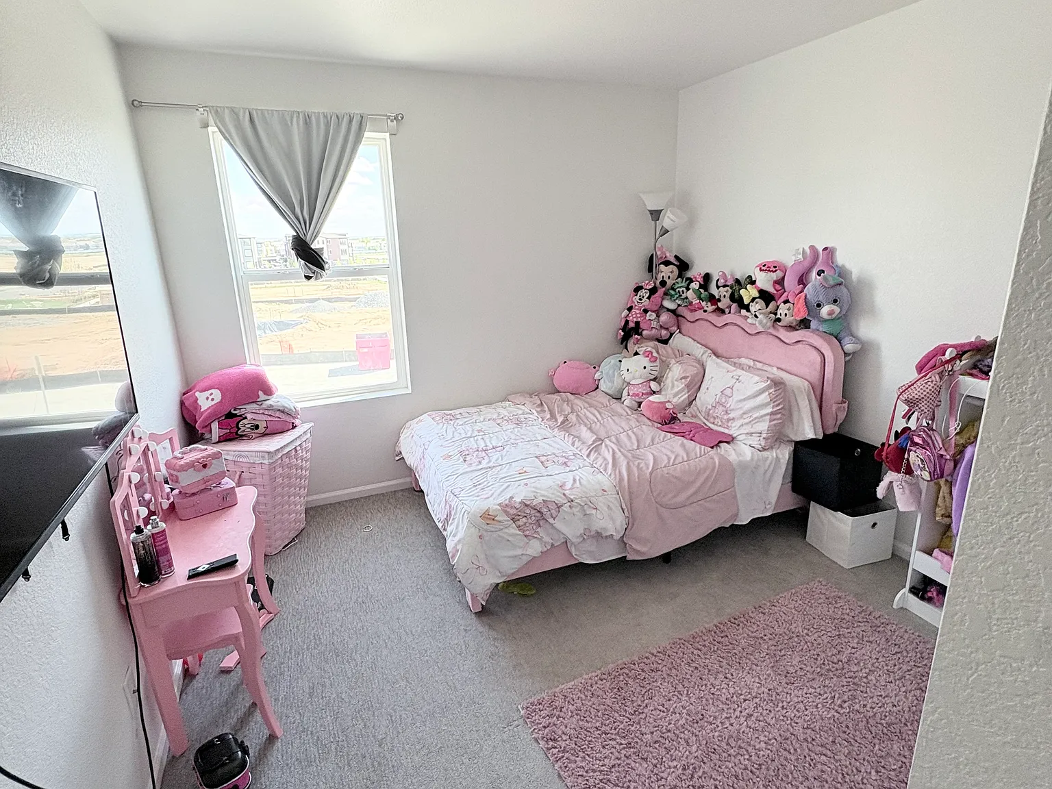 3 bed, 2.5 bath, 1856 sqft, $2,927 — Photo 3