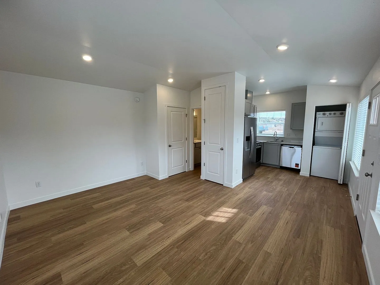 Brand New ADU with Separate Entrance — Photo 4