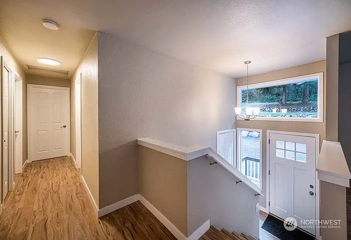 2742 Umatilla Dr — Photo 3