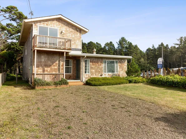 3310 Chinook Ave, Depoe Bay, OR 97341