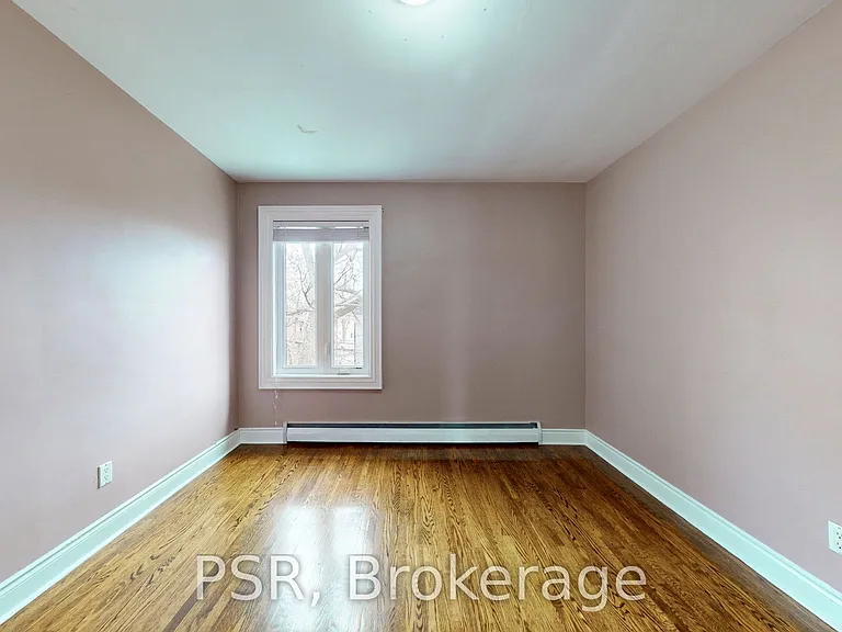 37 Morgan Ave #UPPER — Photo 18