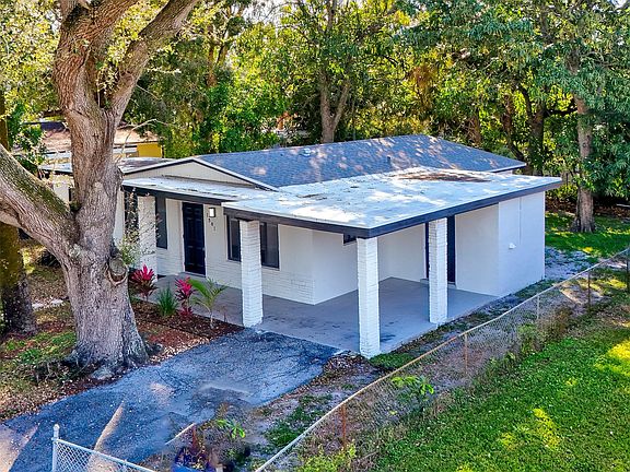 4th image of 1581 NW 32nd Avenue