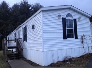 109 Boxwood Ln, Beaver, WV 25813