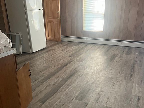 5th image of 35 Dexter St Floor 2