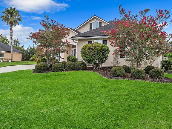 4th image of 916 Athlone Ln
