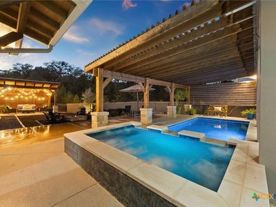 223 Oak Shores Dr, Canyon Lake, TX, 78133