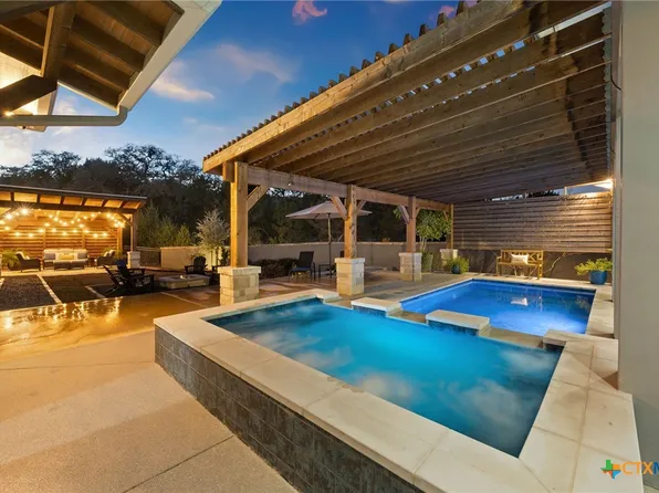 223 Oak Shores Dr, Canyon Lake, TX 78133