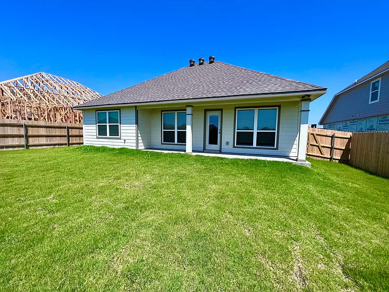 1753 Spence St — Photo 30