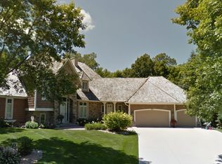 8824 Ridge Ponds Dr, Victoria, MN 55386