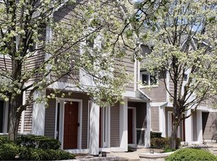 453 E Putnam Ave, Cos Cob, CT 06807